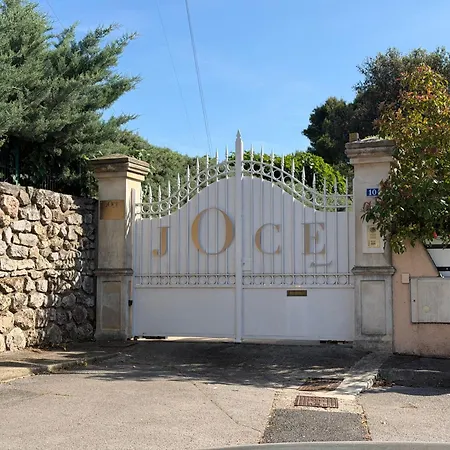 Domaine De Joce - Piscine & Vue B&B Mireval